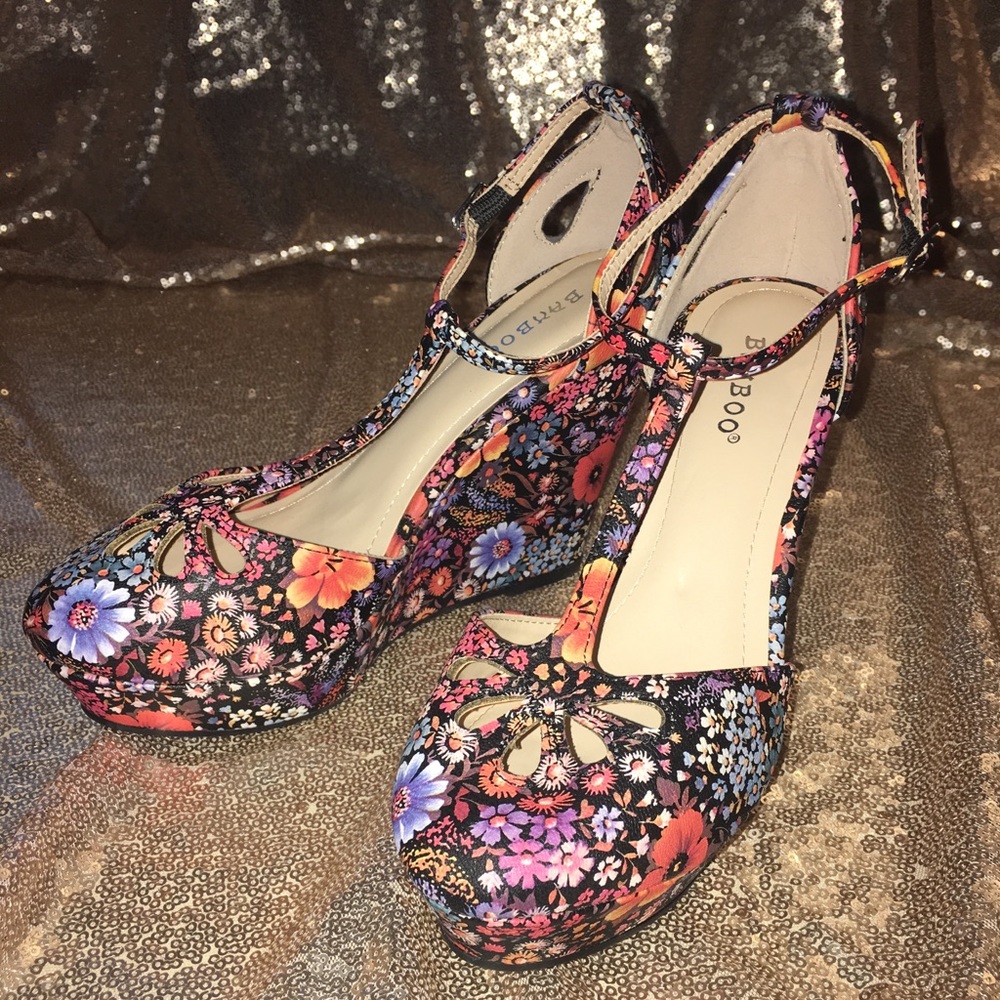 Maryjane wedge heels